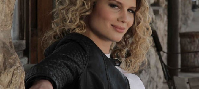 Sara Škugor – Volim te samo usput